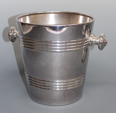 Lot 83 - A contemporary Mappin & Webb silver plated...