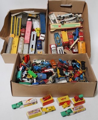 Lot 1211 - Corgi and other group of diecast models in...