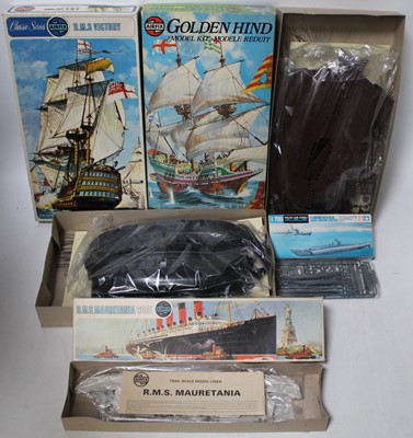 Lot 1022 - Airfix and Tamiya ship and submarine plastic...