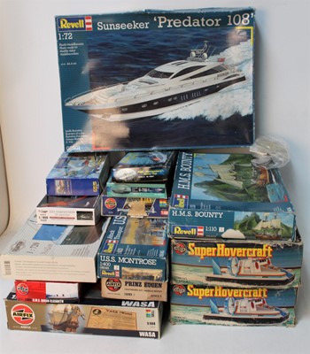 Lot 1043 - Two boxes of ship kits plus 2x Airfix...