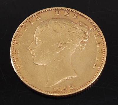 Lot 2038 - Great Britain, 1842 gold full sovereign,...