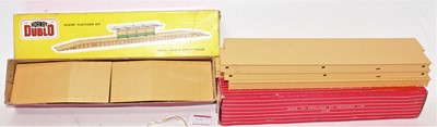 Lot 570 - 5030 Hornby-Dublo island platform kit (M-BE)...