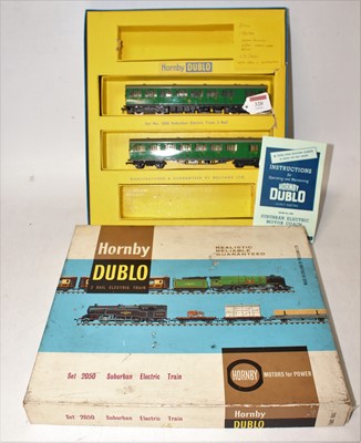 Lot 320 - Hornby Dublo 2250 Suburban electric train set,...