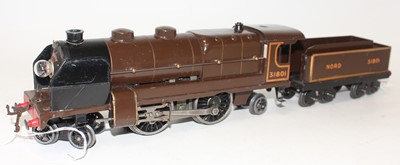 Lot 225 - Hornby 1934-36 E320 20V AC Riviera Blue Train...