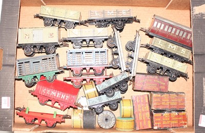 Lot 232 - Tray containing 15 Hornby Wagons to include No....
