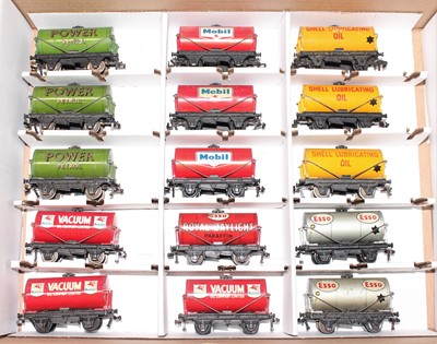 Lot 349 - 15 Hornby Dublo tank wagons, 3 each of Power,...