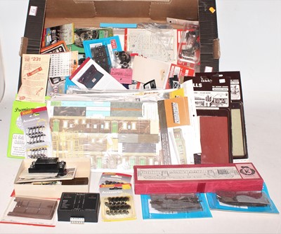 Lot 372 - A large tray of 00 Gauge buildings, scenic and...