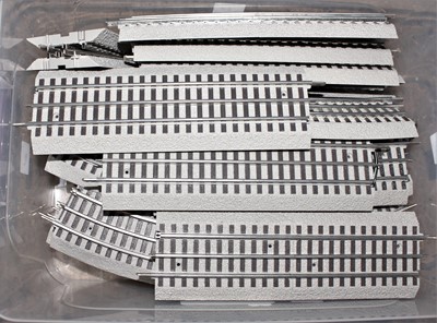 Lot 241 - Plastic box containing Lionel Fastrack,...