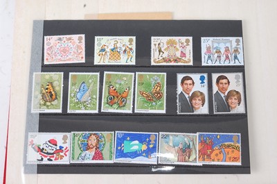 Lot 96 - Great Britain, a large collection of mint...
