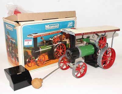 Lot 4 - A Mamod TE1A traction engine of usual...