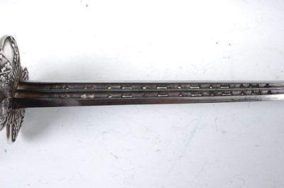 Lot 2260 - A 17th century Northern European rapier, circa...