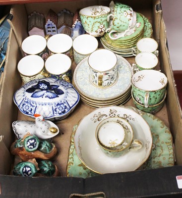 Lot 85 - A box of miscellaneous china, to include...