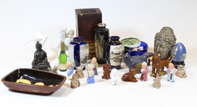 Lot 256 - A small collection of miscellaneous items to...