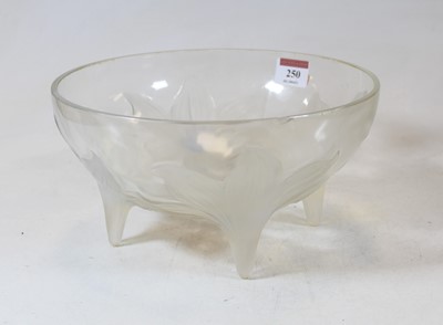 Lot 250 - Rene Lalique (1860-1945), an opalescent glass...