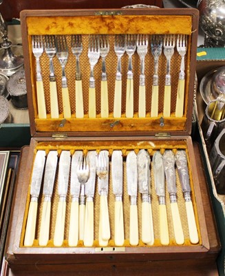 Lot 291 - An early 20th century mahogany cased...