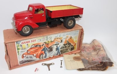 Lot 1906 - Gama No.501 battery operated and tinplate...