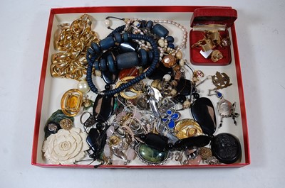 Lot 421 - A collection of costume jewellery, to include...