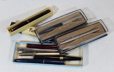 Lot 436 - A Parker Vacumatic fountain pen having a 14...