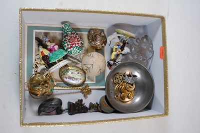 Lot 443 - A collection of miscellaneous items to include...