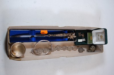 Lot 444 - A collection of miscellaneous items, to...