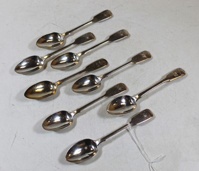 Lot 467 - A set of six Victorian silver teaspoons, in...