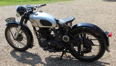 Lot 3437 - A 1952 Norton 88 Dominator, registration UPU...