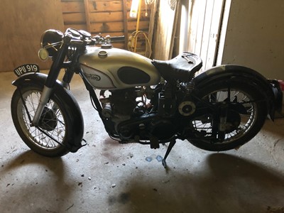 Lot 3437 - A 1952 Norton 88 Dominator, registration UPU...
