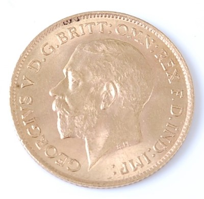 Lot 2059 - Great Britain, 1912 gold half sovereign,...