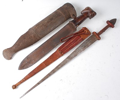 Lot 37 - * A short sword, having a 37cm double edged...