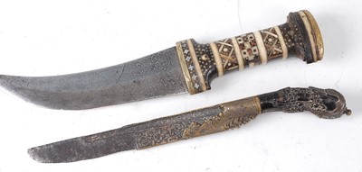 Lot 38 - * A Phia kaetta, the 16cm single edged blade...
