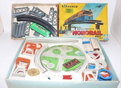 Lot 1919 - Codeg Boxed Battery operated Monorail set,...