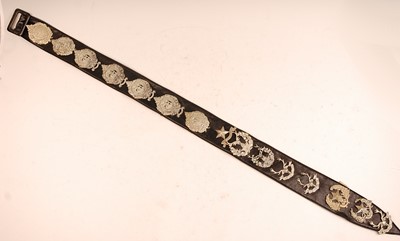 Lot 2192 - A collection of Highland Regiment glengarry...