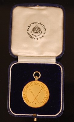 Lot 2169 - A George V 9 carat gold Civil Service Golfing...