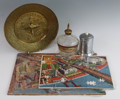 Lot 2077 - A collection of miscellaneous items mostly...