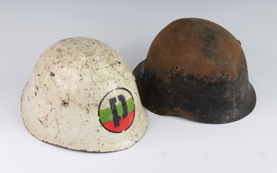 Lot 2395 - A collection of miscellaneous items to include...