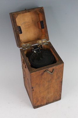 Lot 2495 - A WW II Air Ministry Type 06 hand bearing...