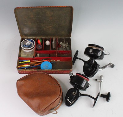 Lot 2689 - A Mitchell Garcia 306 left hand fixed spool...