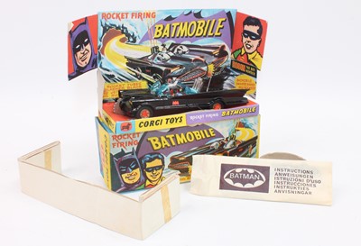 Lot 1118 - A Corgi Toys 1st issue 267 Batmobile without...