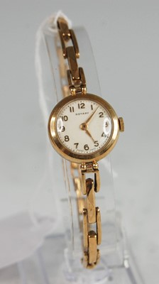 Lot 356 - A 9ct yellow gold Rotary manual wind...