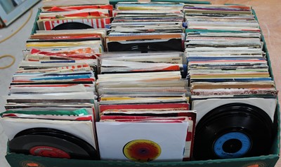 Lot 780 - A collection of assorted 7" singles, various...