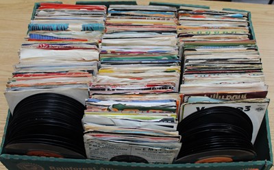 Lot 789 - A collection of assorted 7" singles, various...