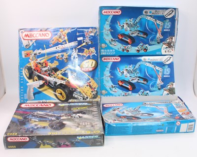 Lot 156 - 'Modern' Meccano items: 3x 6515 Multimodels...