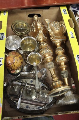 Lot 119 - A box of miscellaneous items to include silver...