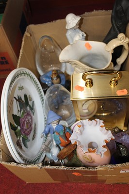 Lot 132 - A box of miscellaneous items to include a...
