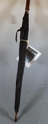 Lot 169 - An early 20th century umbrella having a...