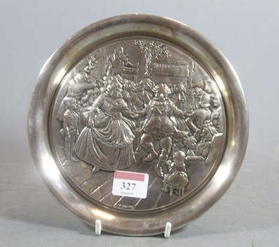 Lot 327 - A Birmingham Mint 1974 silver Christmas plate,...