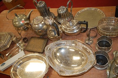 Lot 337 - A box of miscellaneous metalware, to include a...
