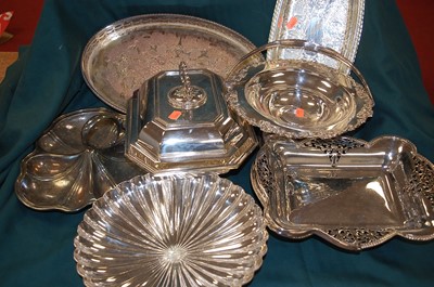 Lot 343 - A box of miscellaneous silver plated wares, to...