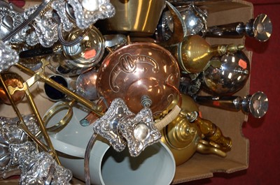 Lot 348 - A box of miscellaneous metalware, to include a...