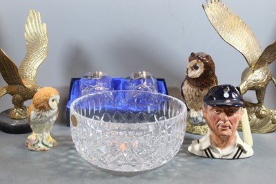 Lot 284 - A collection of various items to include a...
